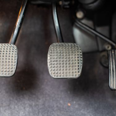 3 Reasons Why Your Clutch Pedal Feels Spongy