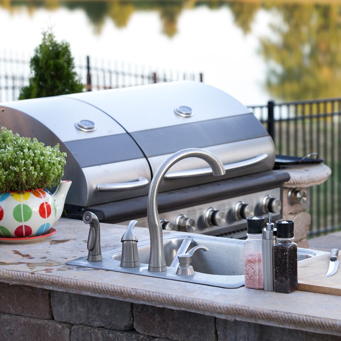 Tips To Get Your Outdoor Kitchen Ready for Spring