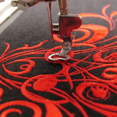 The Differences Between Machine and Hand Embroidery