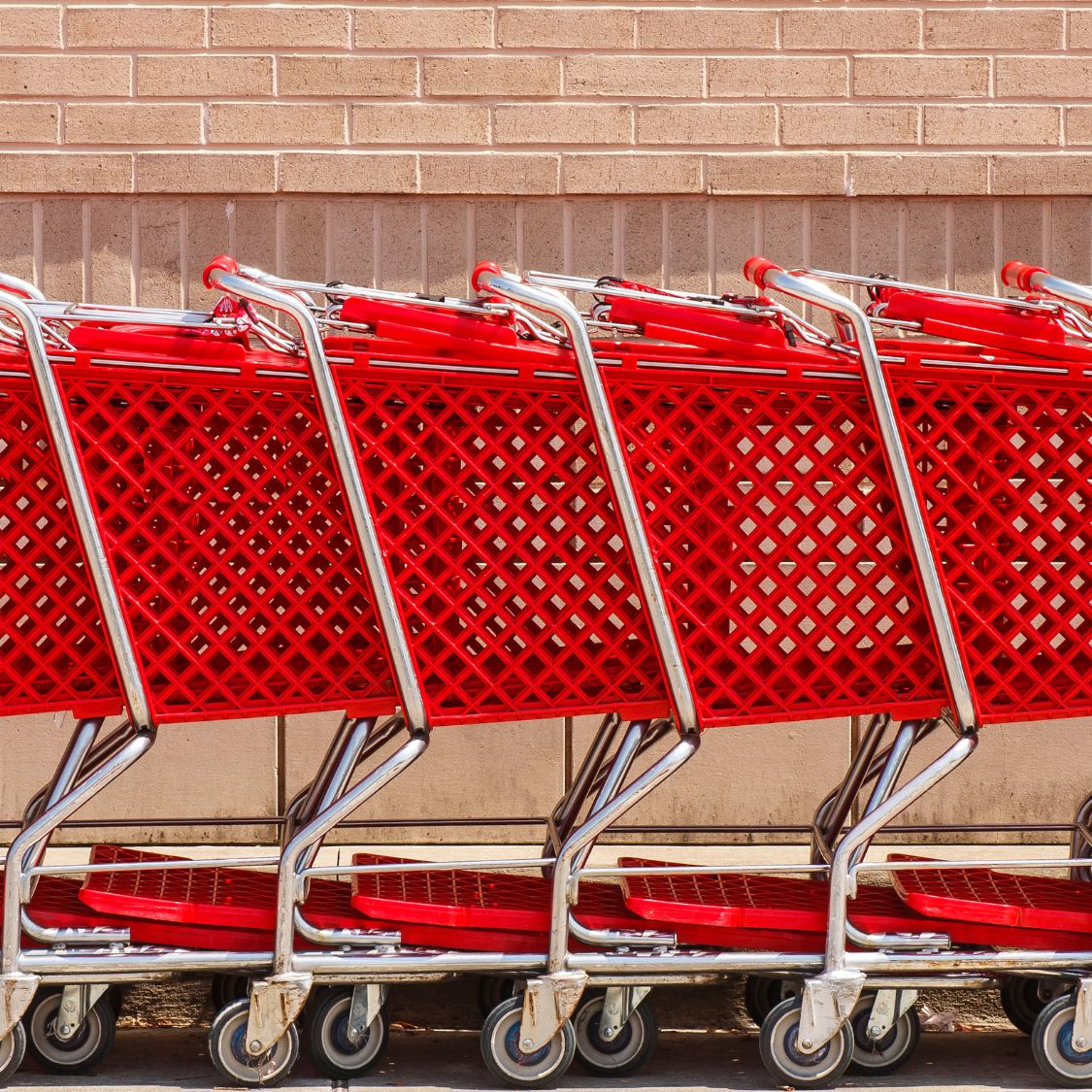 Why Plastic Shopping Carts Are Great for Your Grocery Store