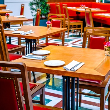 4 Unique Ideas for Attracting Customers to Your Restaurant