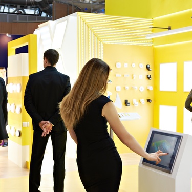 How To Attract Attention to Your Trade Show Booth