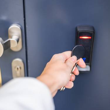Key Fobs vs. Proximity Cards: Which Is More Secure?