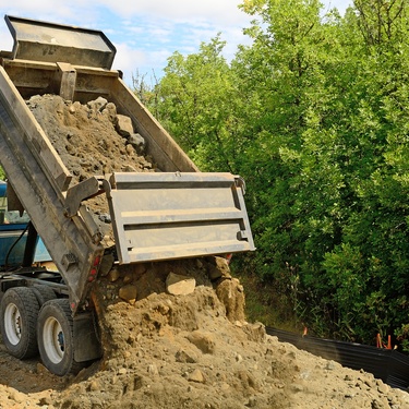 Are Steel or Aluminum Beds Better for Dump Trucks?