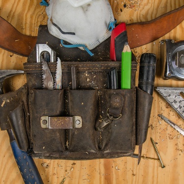 How To Choose the Right Tool Pouch for Your Job
