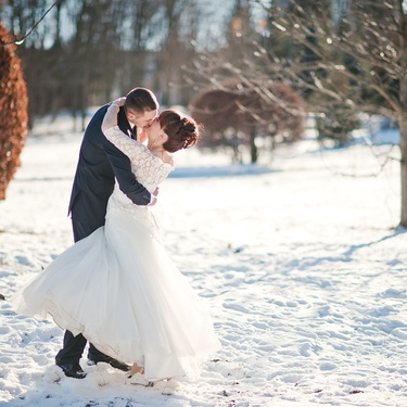 Pros and Cons of Getting Married in the Winter