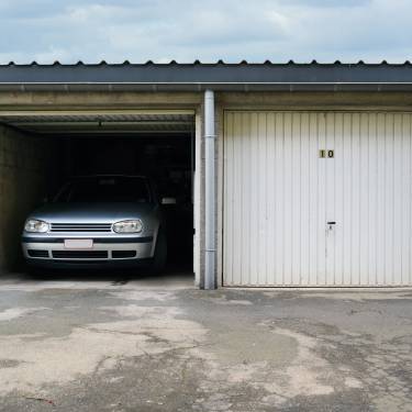 How To Bring Your Car Out of Storage for Spring
