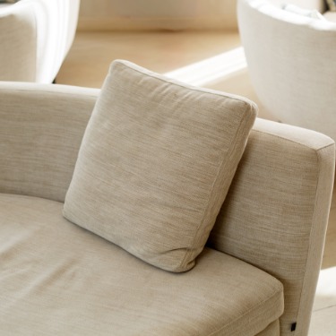 10 Fabric Details To Check Before Buying a New Sofa