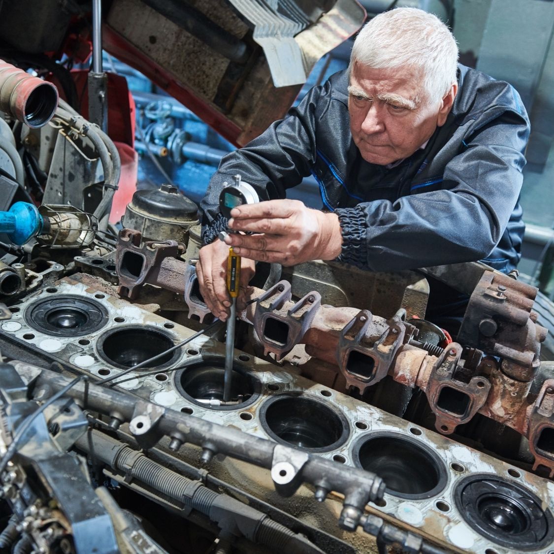 The Advantages of Rebuilding Your Semi Truck’s Engine