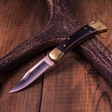 The Best Knives To Use for Skinning Animals