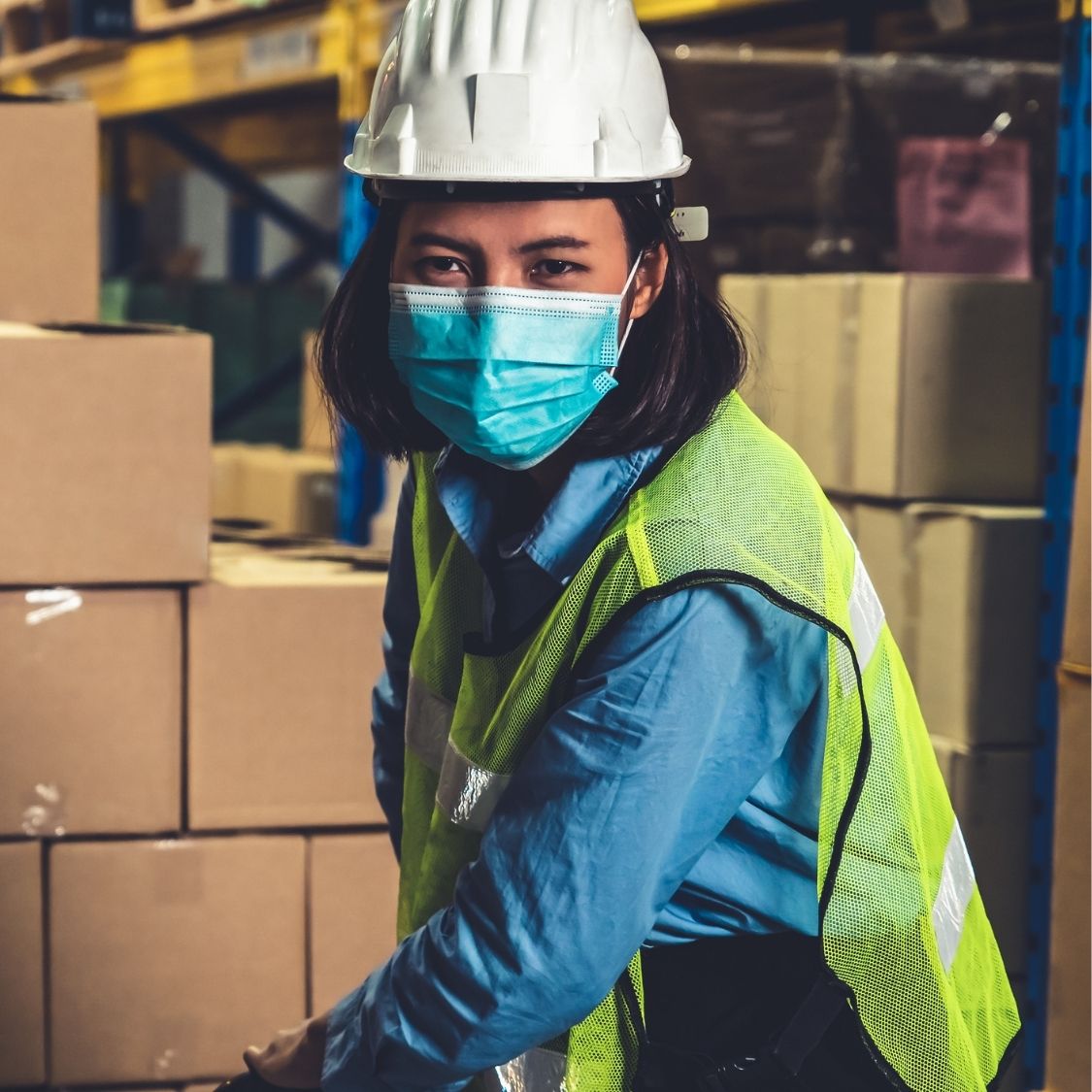Safety Tips for Working in a Material Handling Facility