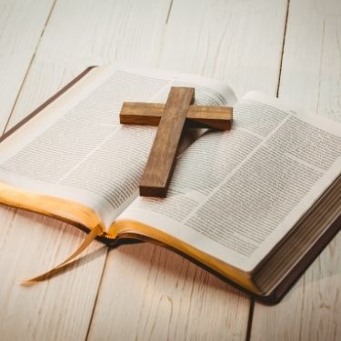 Is It True That Catholics Don’t Read the Bible?